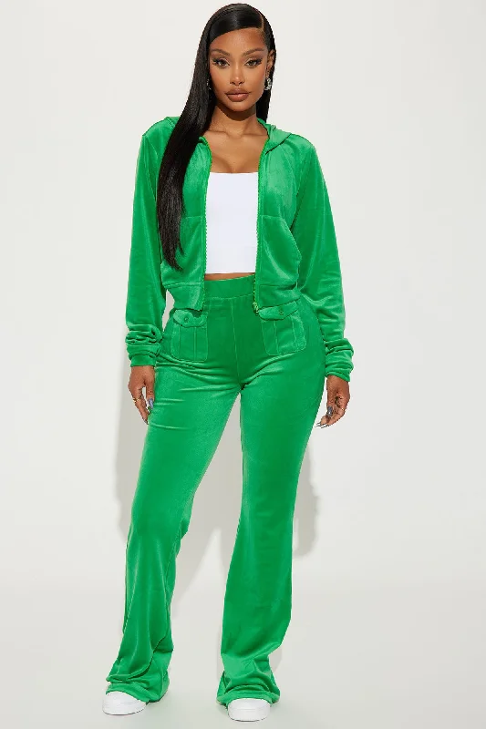 My Favorite Velour Pant Set - Kelly Green